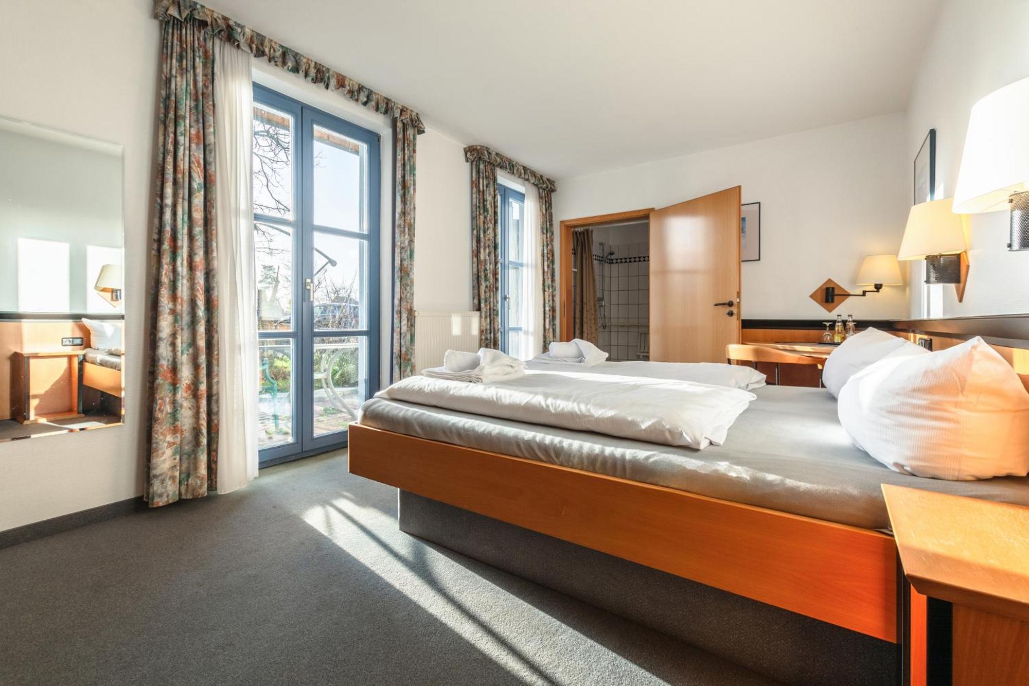 Hotel Ruegenschmiede Vis A Vis Hiddensee Schaprode Værelse billede